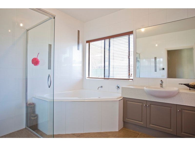 12 Needlewood Drive, Kangaroo Flat VIC 3555