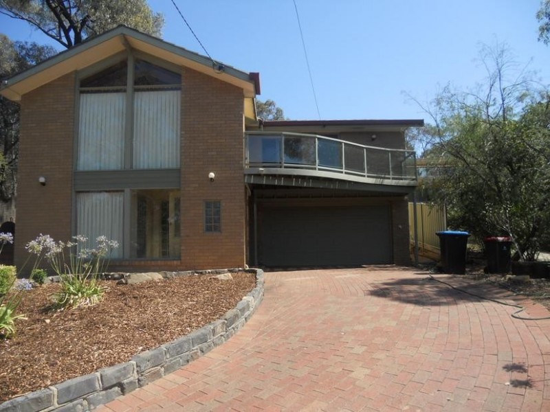 30 Milton Avenue, Spring Gully VIC 3550