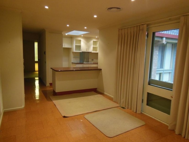 30 Milton Avenue, Spring Gully VIC 3550