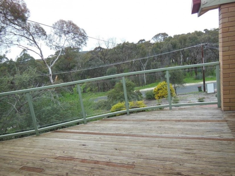 30 Milton Avenue, Spring Gully VIC 3550