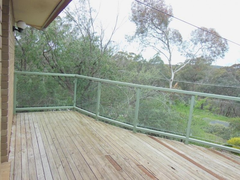 30 Milton Avenue, Spring Gully VIC 3550