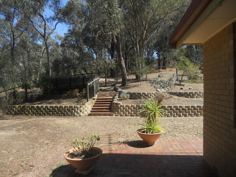 30 Milton Avenue, Spring Gully VIC 3550