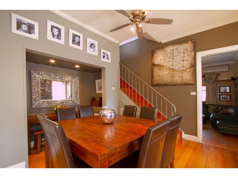 11 Rowcliffe Street, Quarry Hill VIC 3550