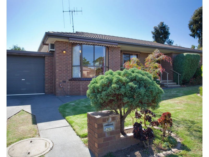 2/7 Mayfield Parade, Strathdale VIC 3550