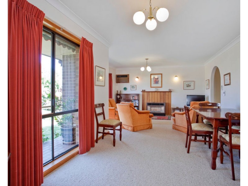 2/7 Mayfield Parade, Strathdale VIC 3550