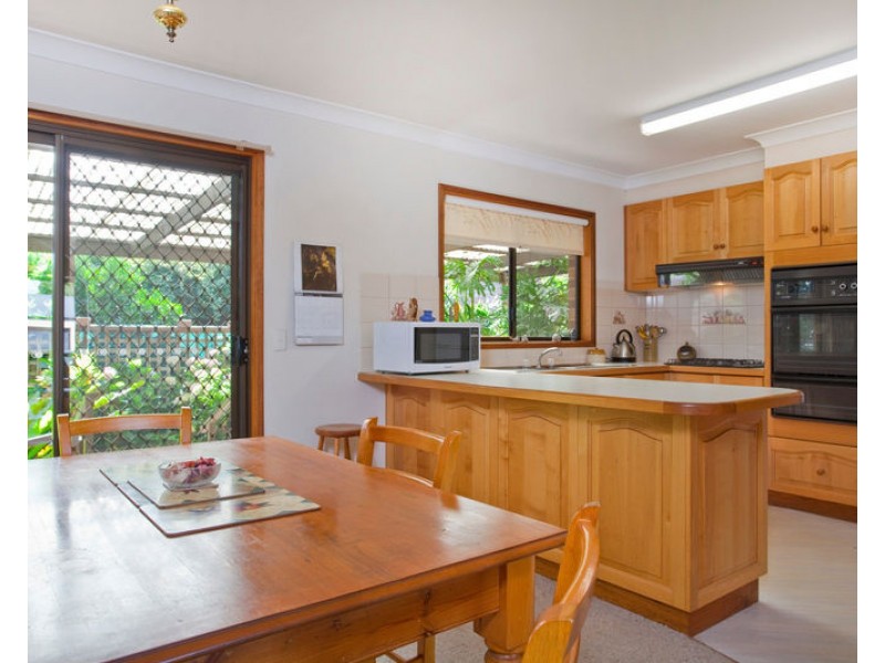 2/7 Mayfield Parade, Strathdale VIC 3550