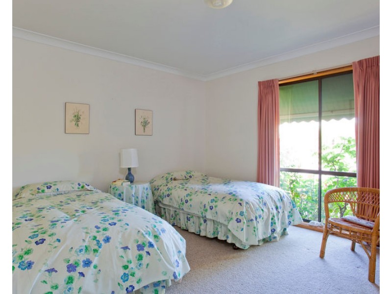 2/7 Mayfield Parade, Strathdale VIC 3550