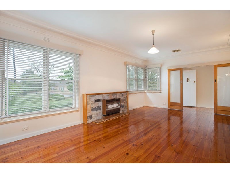 8 Beischer Street, Strathdale VIC 3550