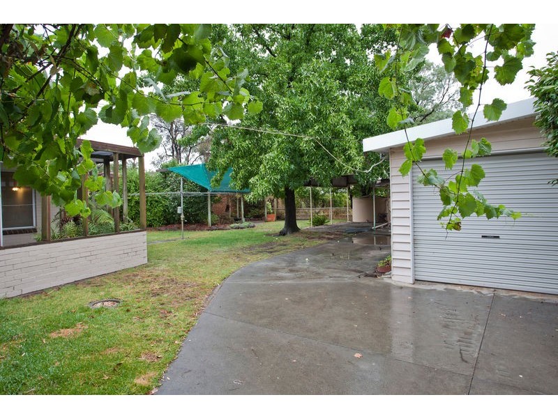 8 Beischer Street, Strathdale VIC 3550