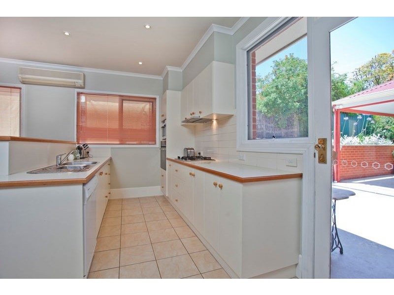 93 Olinda Street, Quarry Hill VIC 3550