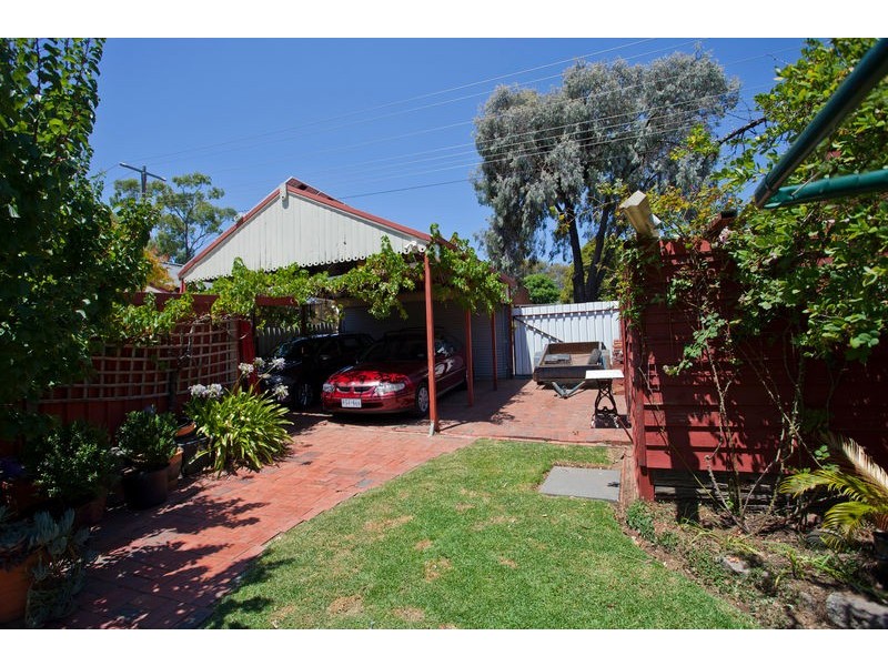 93 Olinda Street, Quarry Hill VIC 3550