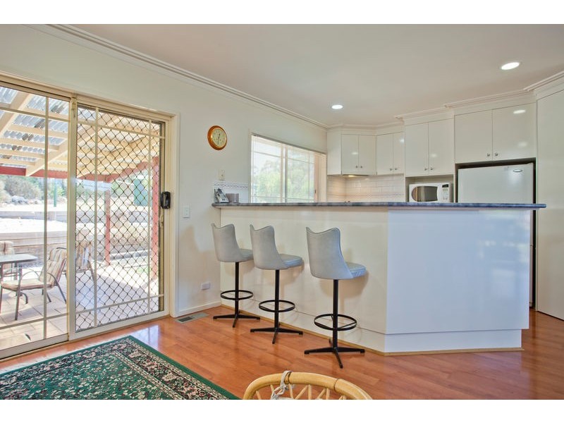 6 Pioneer Drive, Maiden Gully VIC 3551