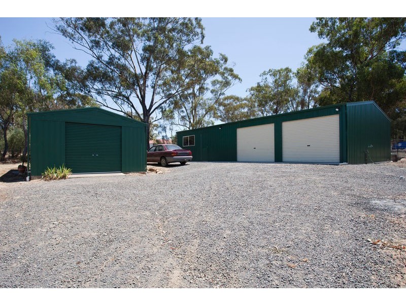 6 Pioneer Drive, Maiden Gully VIC 3551