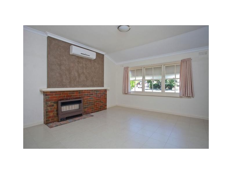 13 Ellis Street, Flora Hill VIC 3550