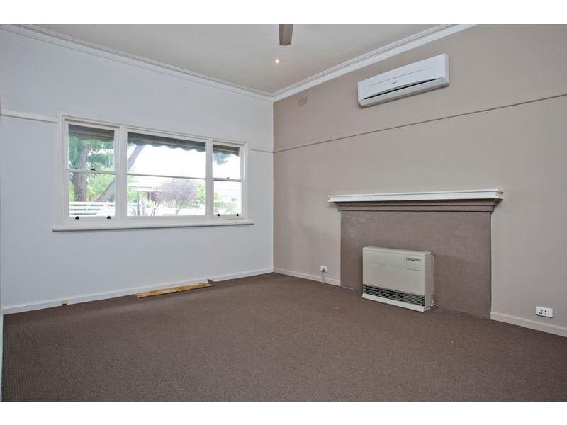 5 Spring Gully Road, Quarry Hill VIC 3550