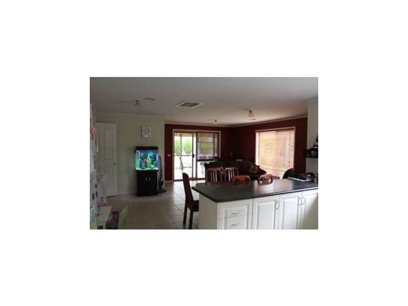 3 Brentwood Drive, Strathfieldsaye VIC 3551