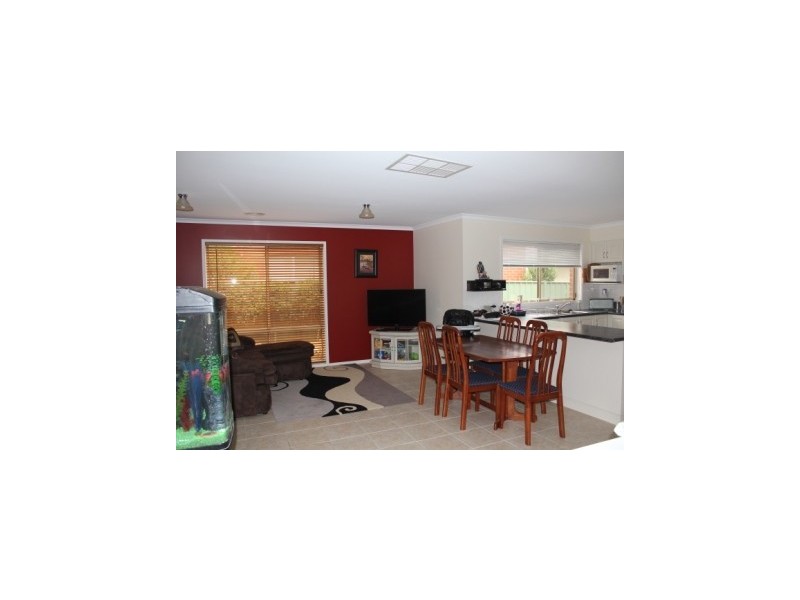 3 Brentwood Drive, Strathfieldsaye VIC 3551