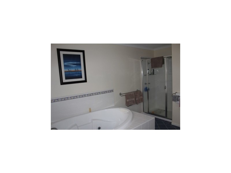 3 Brentwood Drive, Strathfieldsaye VIC 3551