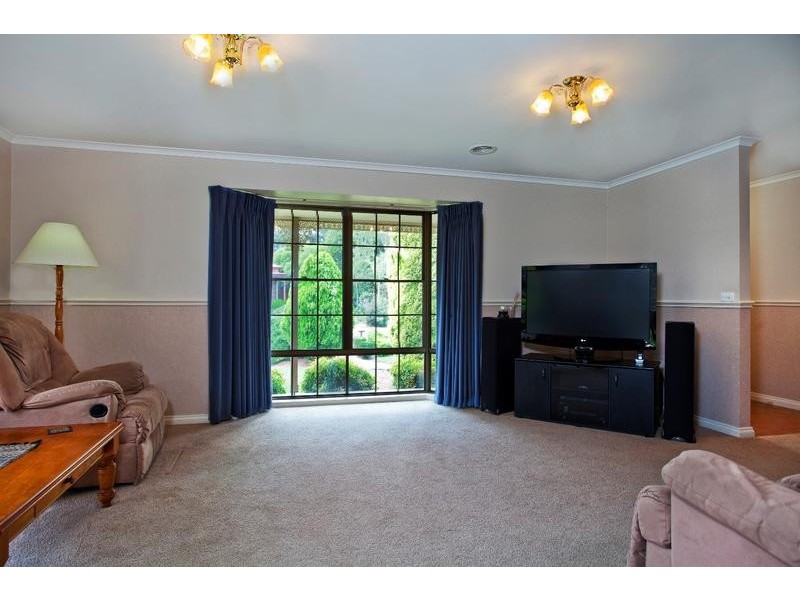 9 Frog Hollow, Strathdale VIC 3550