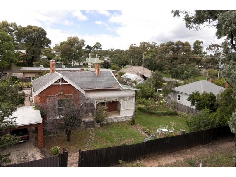 151 Olinda Street, Quarry Hill VIC 3550