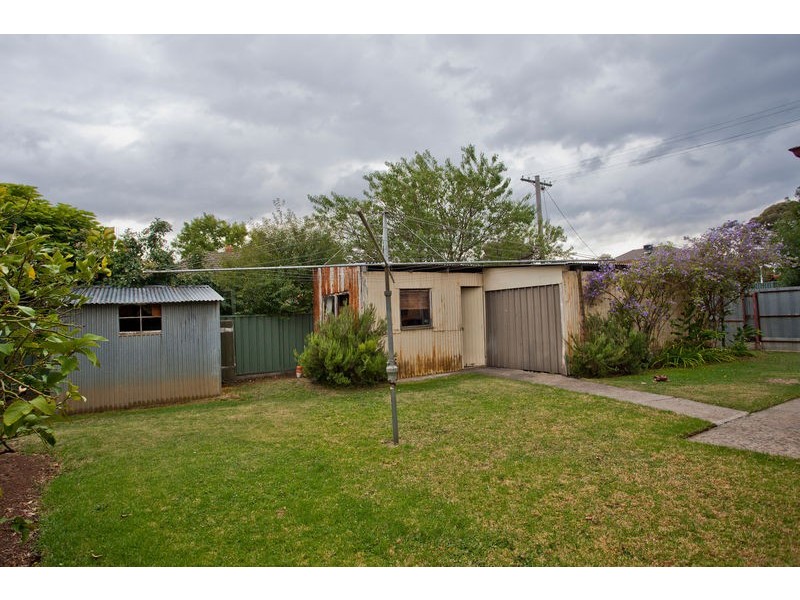 6 Houston Street, Flora Hill VIC 3550