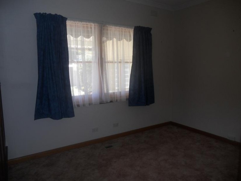 32 Montgomery Street, White Hills VIC 3550