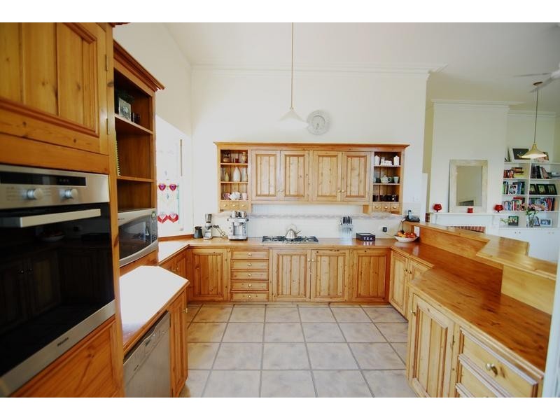 43 Edwards Road, Kennington VIC 3550