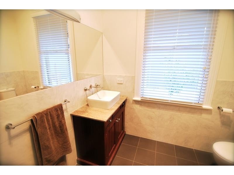 43 Edwards Road, Kennington VIC 3550