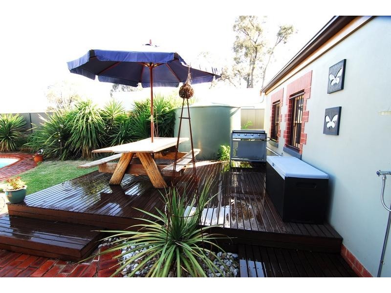 43 Edwards Road, Kennington VIC 3550