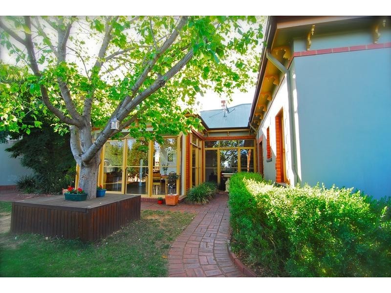 43 Edwards Road, Kennington VIC 3550