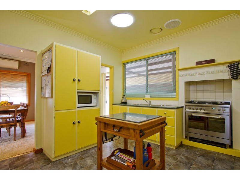 32 Benghasi Avenue, Golden Square VIC 3555