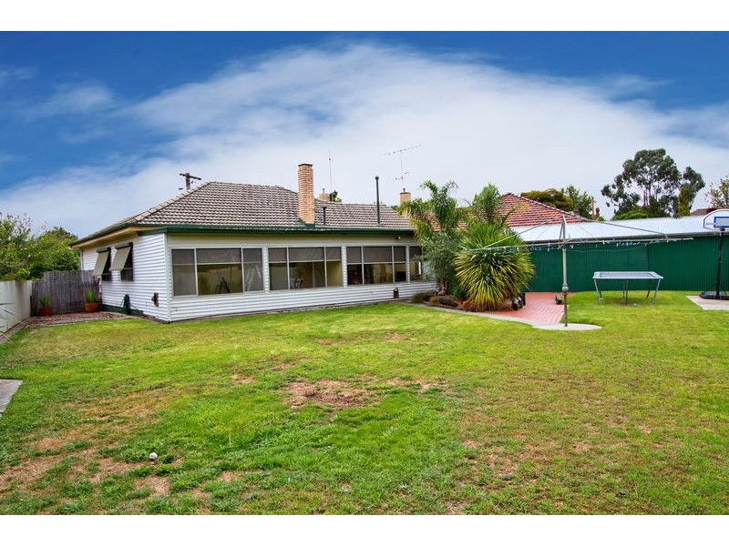 32 Benghasi Avenue, Golden Square VIC 3555