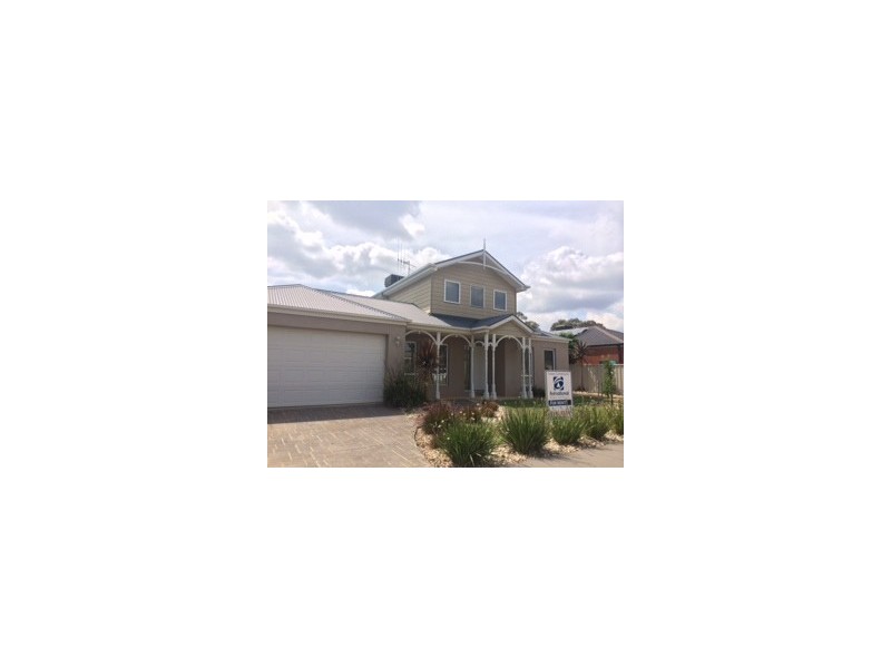 14 Blackwattle Drive, Epsom VIC 3551