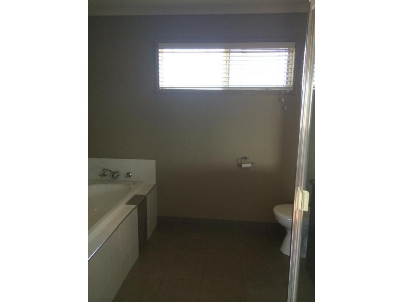 14 Blackwattle Drive, Epsom VIC 3551