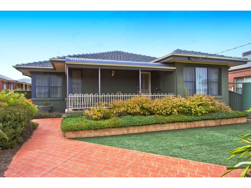 8 Retreat Road, Flora Hill VIC 3550