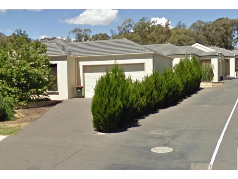 4/30 Race Street, Flora Hill VIC 3550