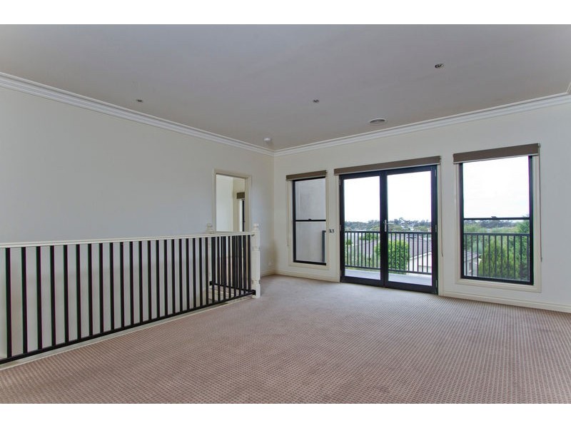 11B Gumnut Rise, Strathdale VIC 3550