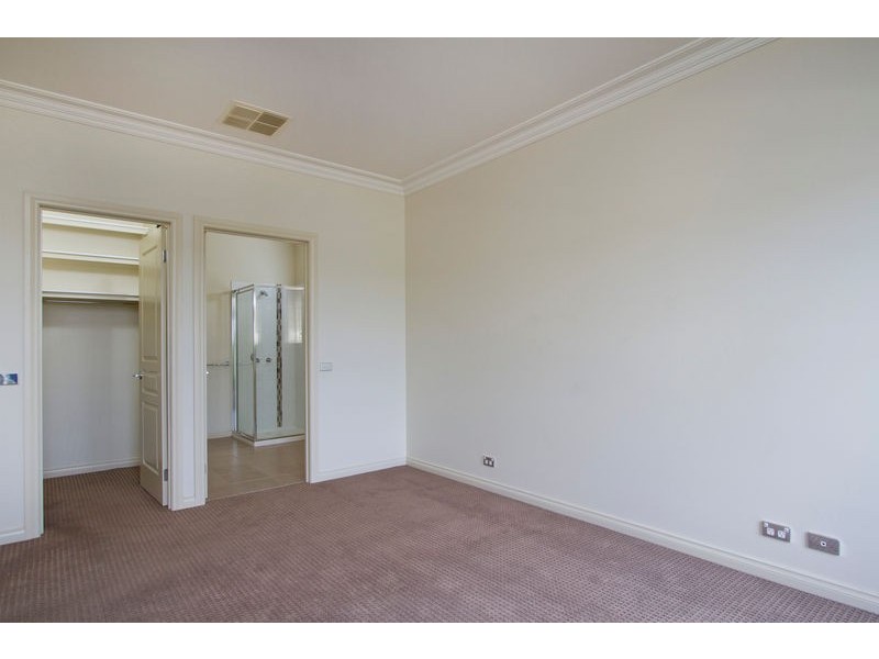 11B Gumnut Rise, Strathdale VIC 3550