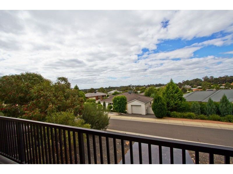 11B Gumnut Rise, Strathdale VIC 3550