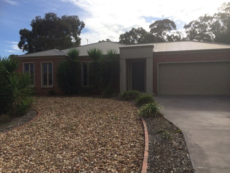 6 Luke Place, Flora Hill VIC 3550