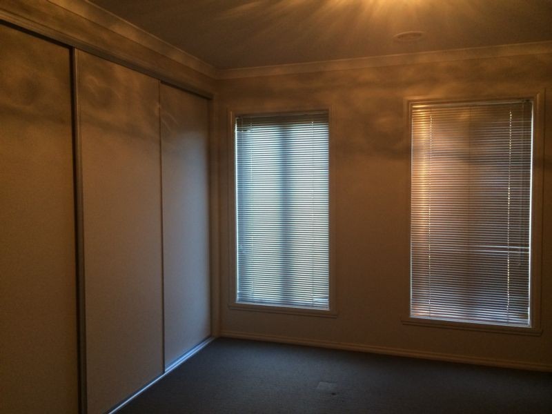 6 Luke Place, Flora Hill VIC 3550