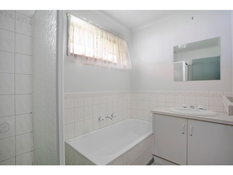27 Queen Street, Kangaroo Flat VIC 3555