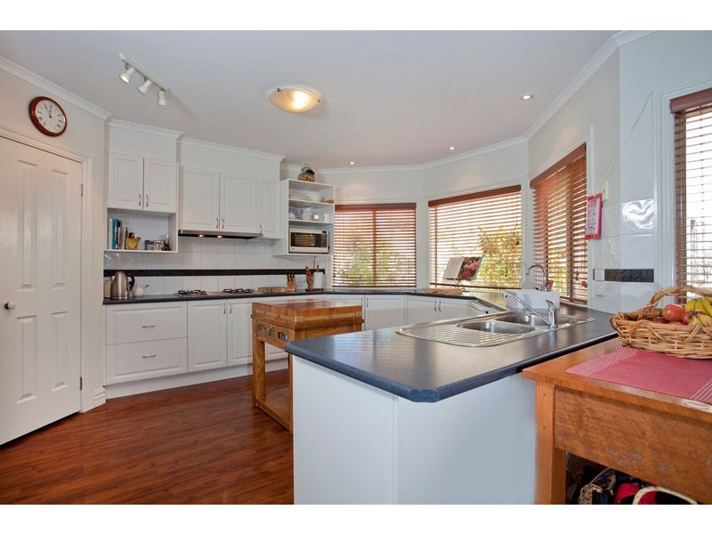 13 Kooringal Drive, Eaglehawk VIC 3556