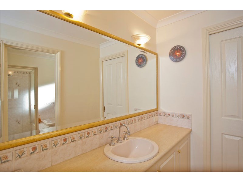 9 Currawong Court, Kennington VIC 3550