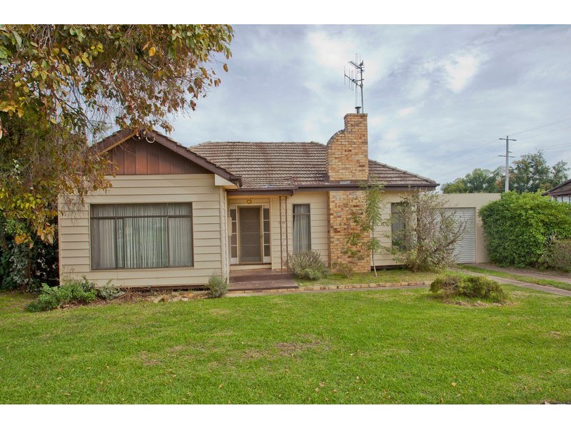 120 Panton Street, Golden Square VIC 3555