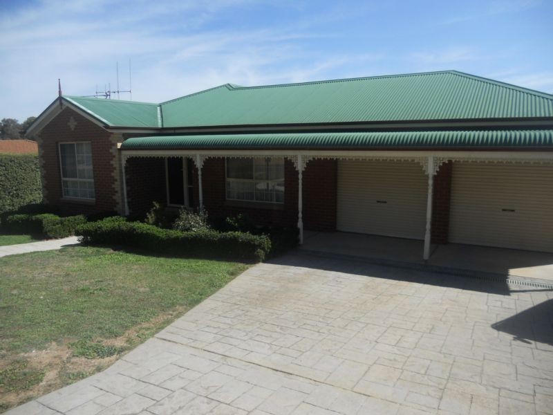 9 Erniold Road, Strathdale VIC 3550