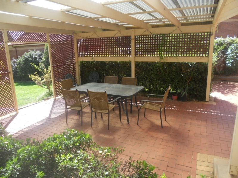 9 Erniold Road, Strathdale VIC 3550