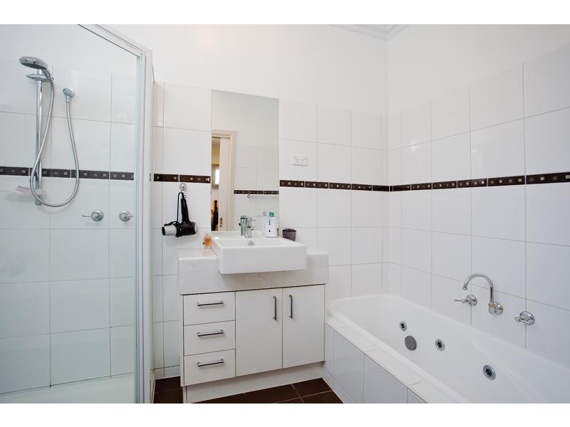 30 Nish Street, Flora Hill VIC 3550