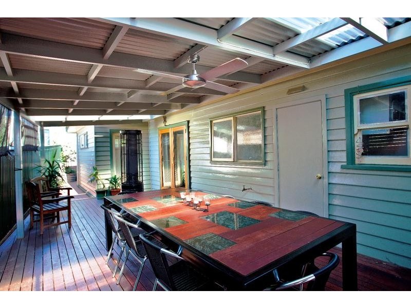 30 Nish Street, Flora Hill VIC 3550