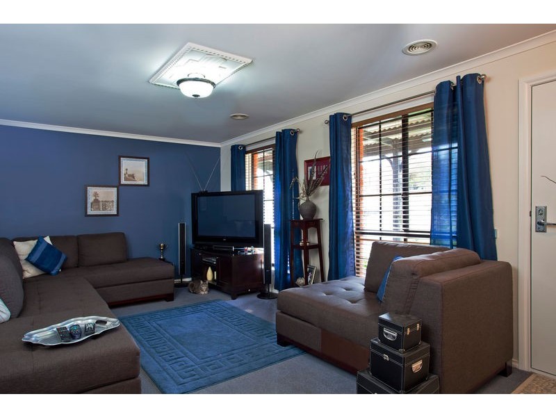 71 Mistletoe Street, Golden Square VIC 3555